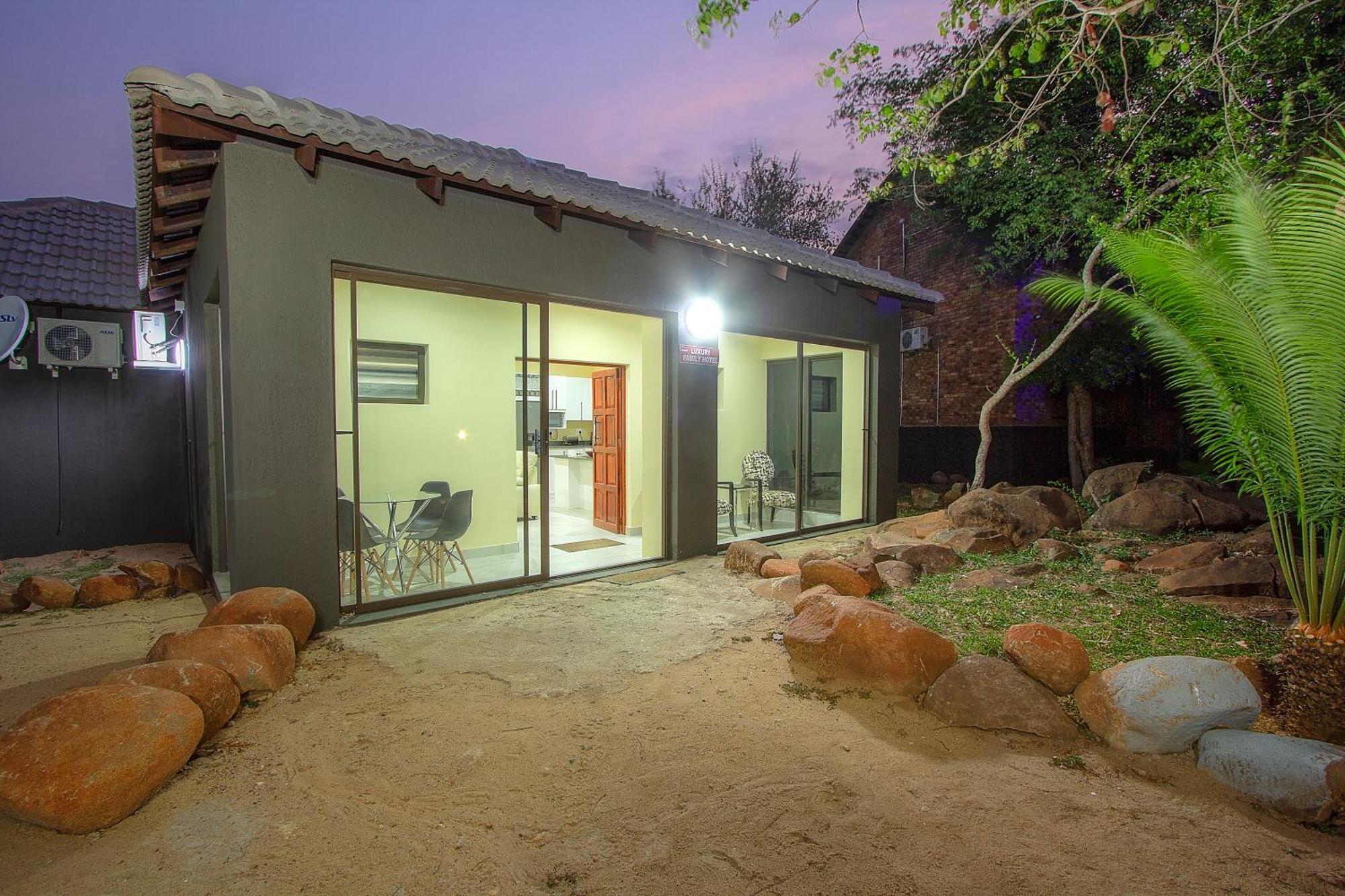 Royal Marlothi Kruger Safari Lodge And Spa Marloth Park Exteriör bild